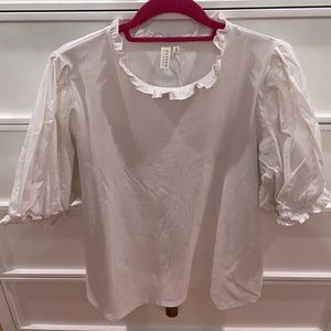 Perfect condition white bubble sleeve shirt!!